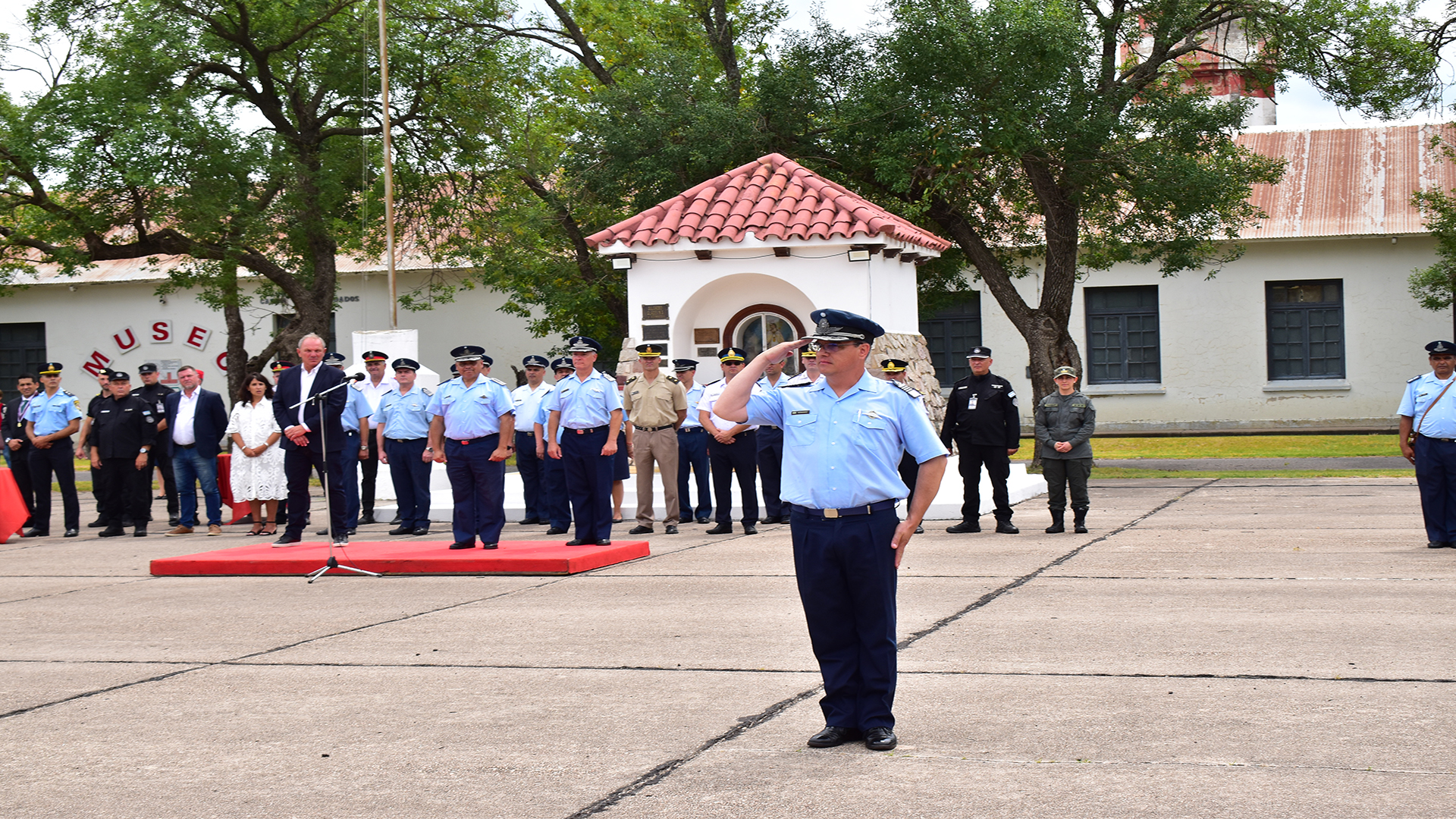 Asumió el comodoro Santiago Hernández como Jefe de la Unidad